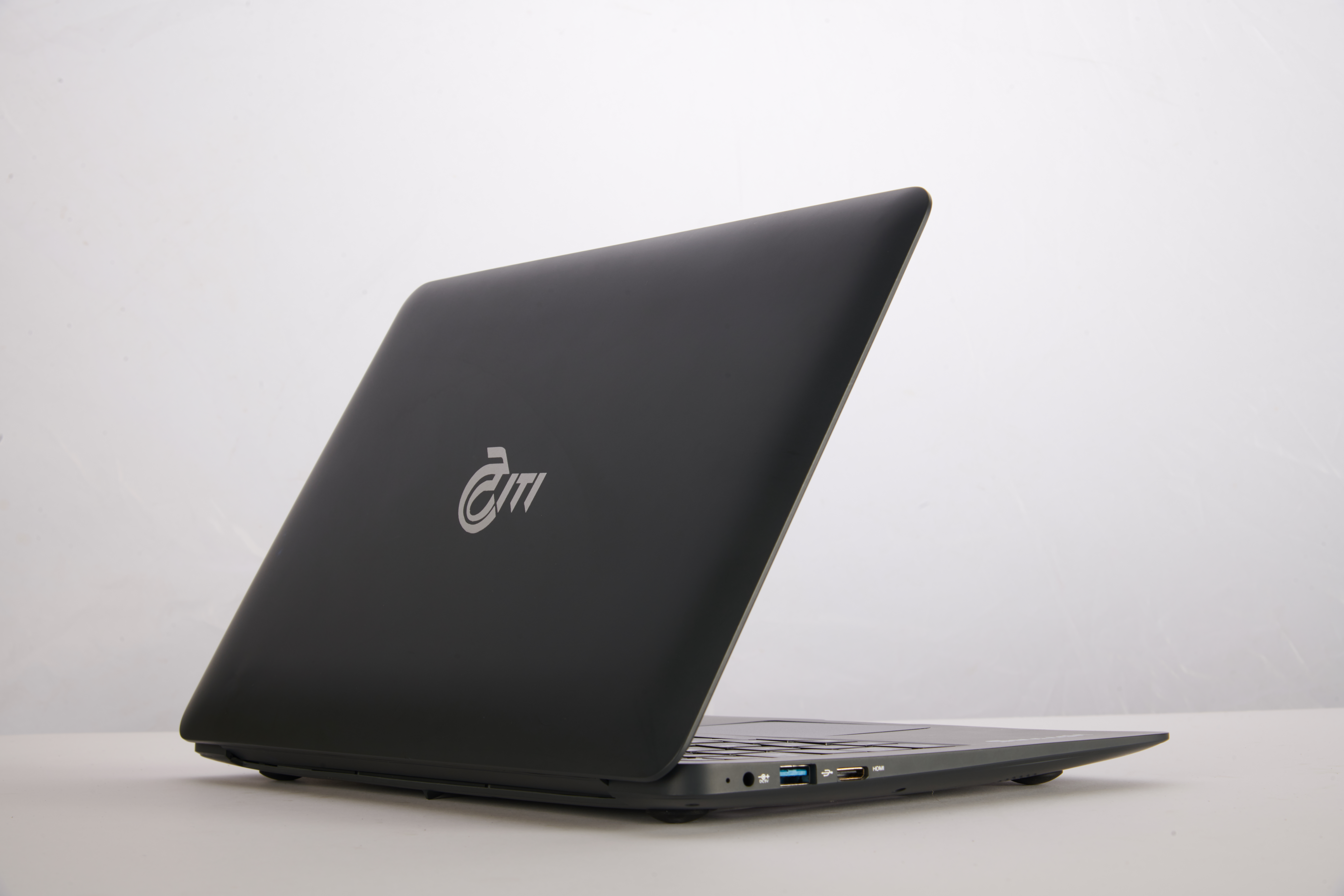 Smaash Laptop Black Back